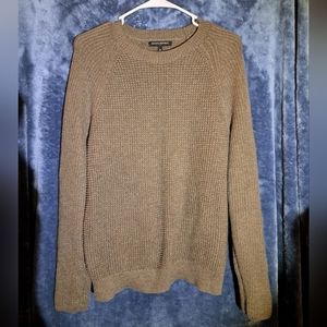 Mens Banana Republic Sweater. Color Brown. Size Medium